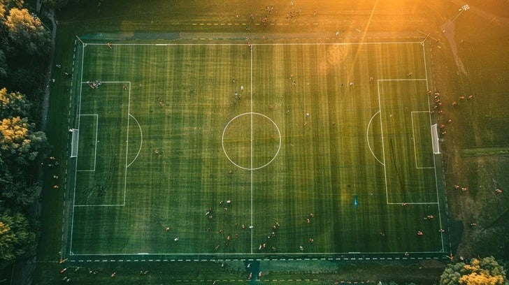 LED Sports Lights vs Traditional Metal Halide Lighting: Which Is Better?